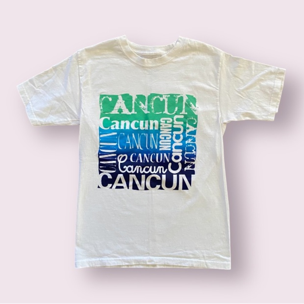 Cancun Mexico Souvenir Graphic Tee in White